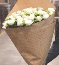 Букет кустовых белых роз